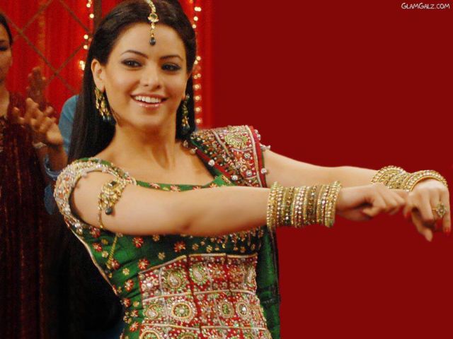 Click to Enlarge - Pretty Aamna Sharif Wallpapers