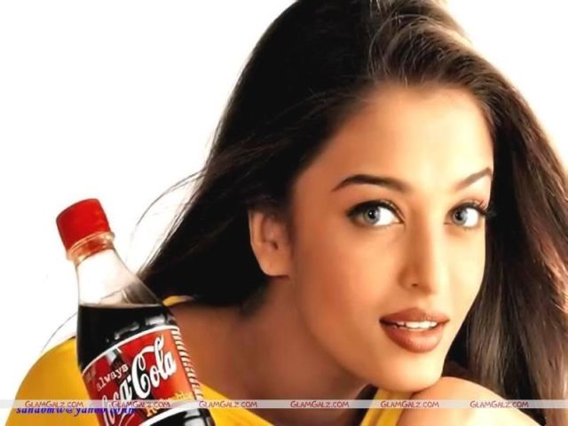 Click to Enlarge - Elizabeth Olsen's Beautiful Wallpapers