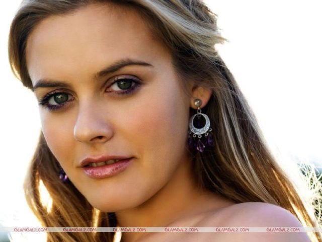 Click to Enlarge - Alicia Silverstone Wallpapers
