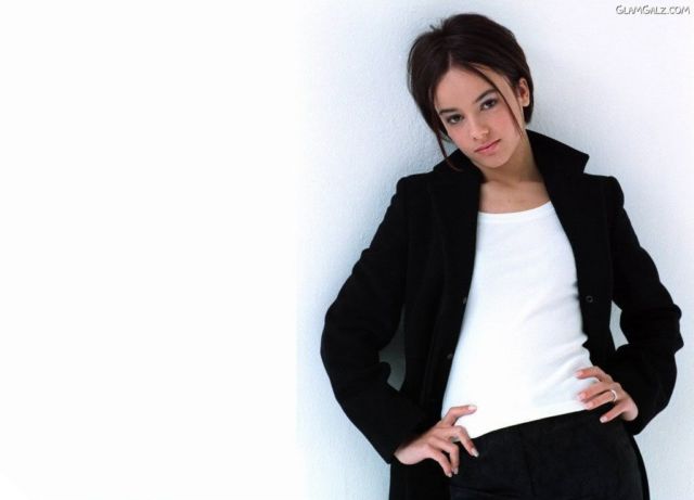 Click to Enlarge - Beautiful Singer Alizee Wallpapers