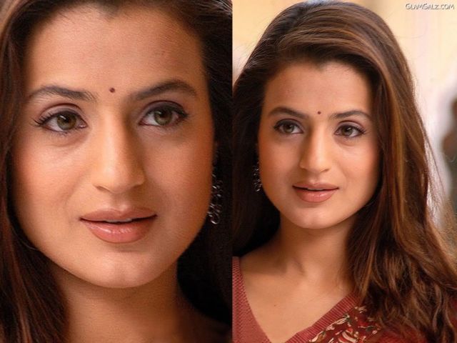 Click to Enlarge - Beautiful Amisha Patel Wallpapers