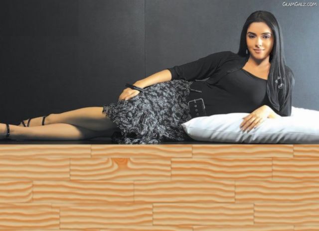 Click to Enlarge - Beautiful Asin Desktop Wallpapers