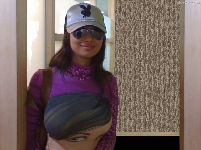 Click to Enlarge - Ayesha's New Wallpapers