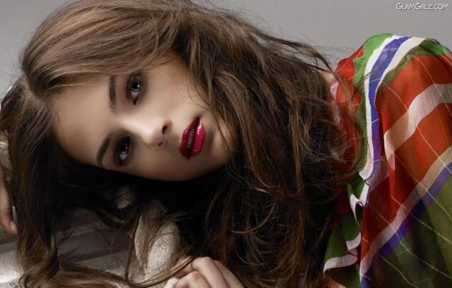 Click to Enlarge - Beautiful Singer Alizee Wallpapers