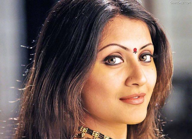 Click to Enlarge - Gorgeous Liv Tyler Wallpapers