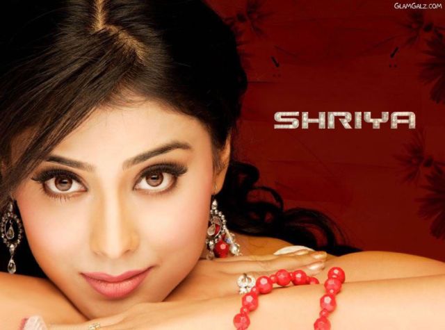 Click to Enlarge - Most Beautiful Wallpapers of Shriya Saran