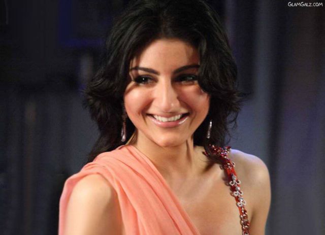 Click to Enlarge - Beautiful Singer Alizee Wallpapers