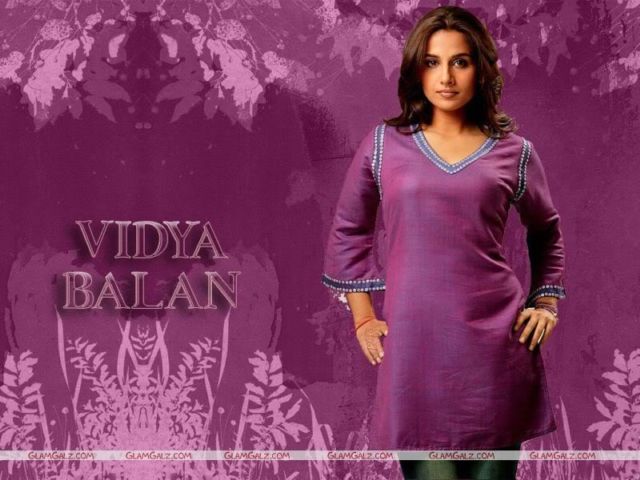 Click to Enlarge - Vidya Balan Sensational Wallpapers