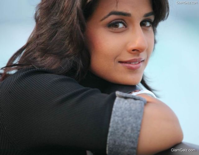 Click to Enlarge - Elizabeth Olsen's Beautiful Wallpapers