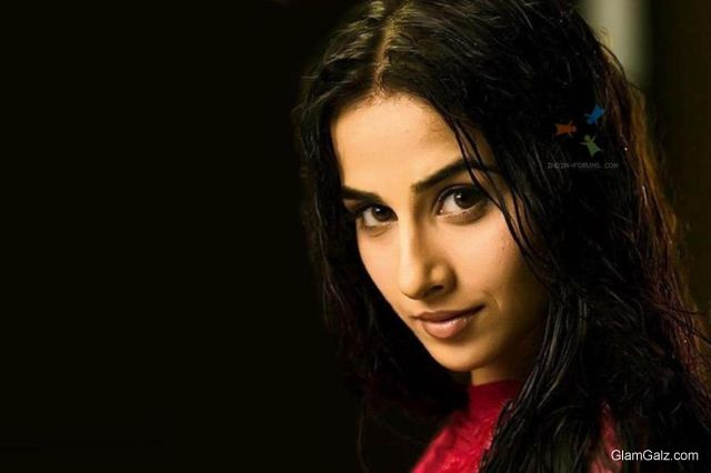 Click to Enlarge - Elizabeth Olsen's Beautiful Wallpapers