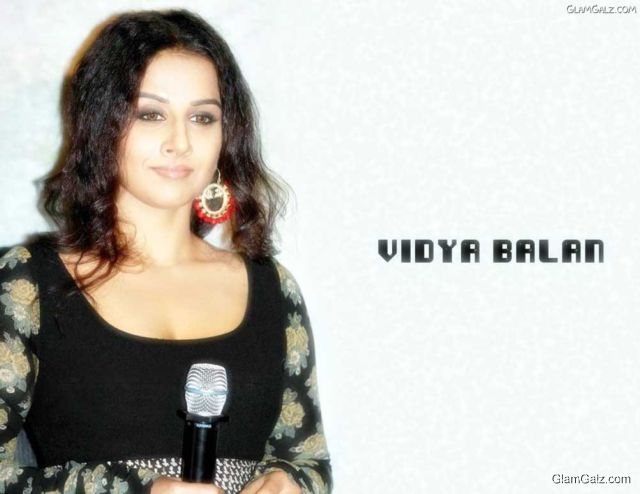 Click to Enlarge - Elizabeth Olsen's Beautiful Wallpapers