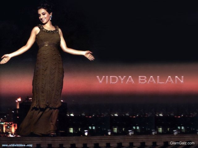 Click to Enlarge - Elizabeth Olsen's Beautiful Wallpapers