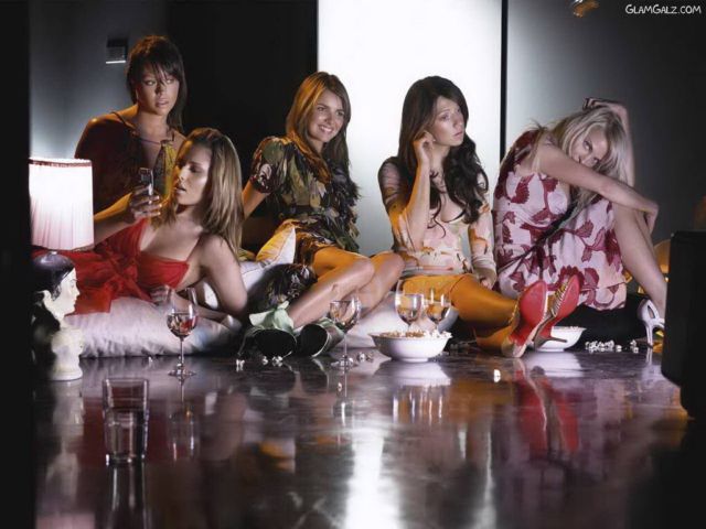 Click to Enlarge - Beautiful Singer Alizee Wallpapers